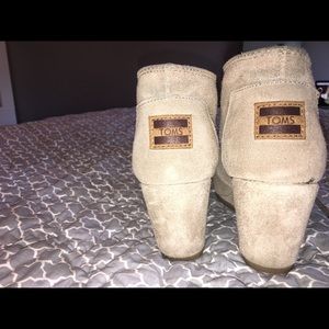 Tom’s Desert Wedge Bootie